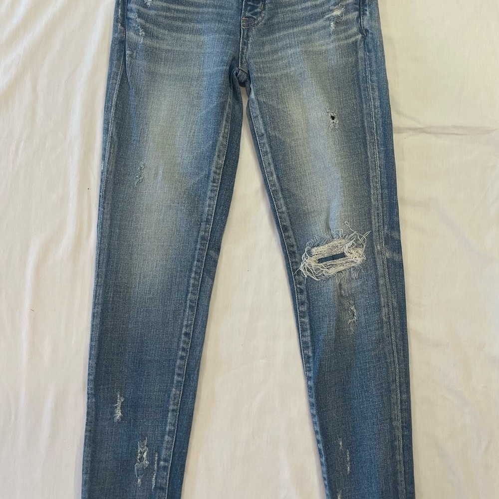 Classic Moussy Vintage medium wash Distressed Women Jeans Size 24